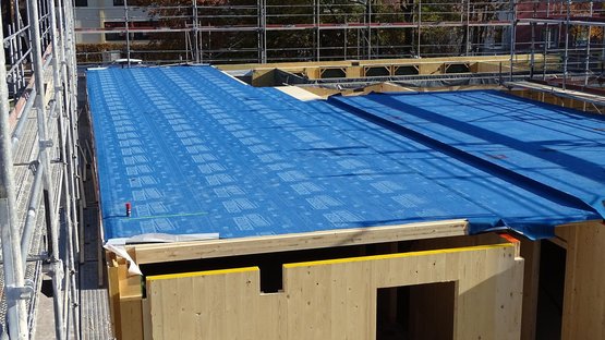 7. Poser les autres lés