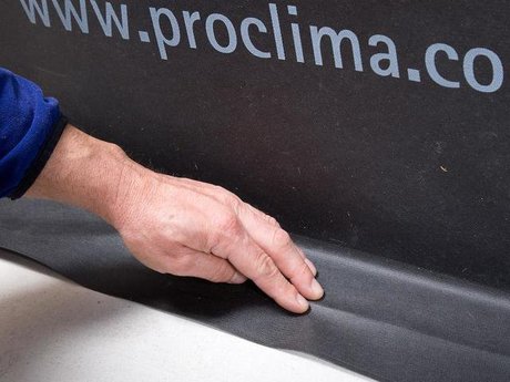 6b. Raccord à des supports rugueux ou minéraux (par exemple à la plaque de plancher)