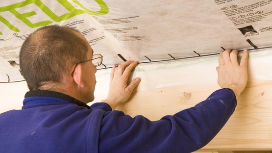 11b. Raccord à du bois brut de sciage