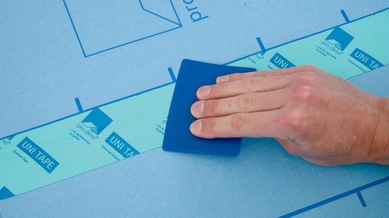 4b. Bien maroufler tous les endroits collés