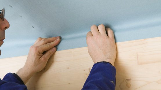 9b. Raccord à du bois brut du sciage