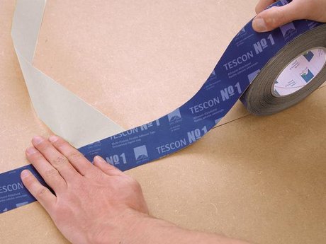 6. Collage de panneaux de sous-toiture (MDF)