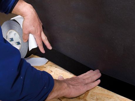 4. Raccord à un panneau OSB / du bois raboté