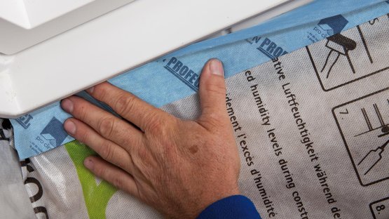 1. Coller le premier côté