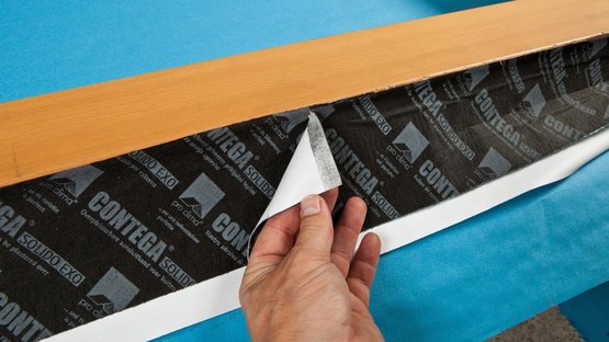 4. Coupez et collez le ruban