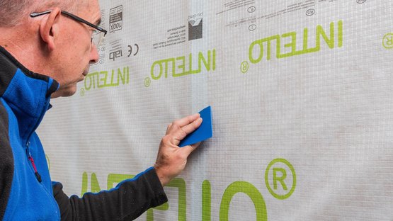 5. Bien maroufler le ruban avec PRESSFIX pour qu'il adhère au support