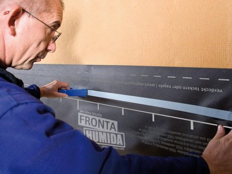 2. Application du ruban adhésif double face