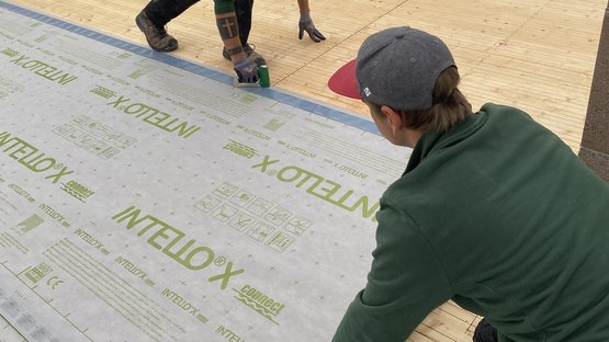 Application pour une isolation de la toiture par l’extérieur