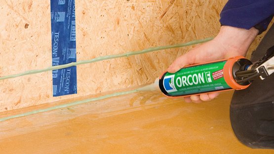 1. Raccord d’un panneau OSB à une dalle avec INTELLO conneX